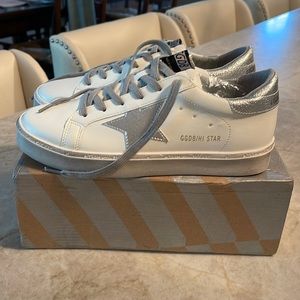 Golden Goose Size 37